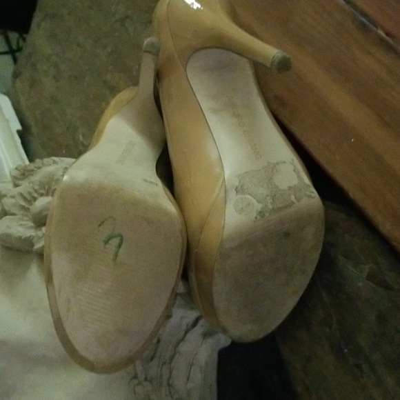 Arturo Chiang women's heels. - Picture 4 of 4